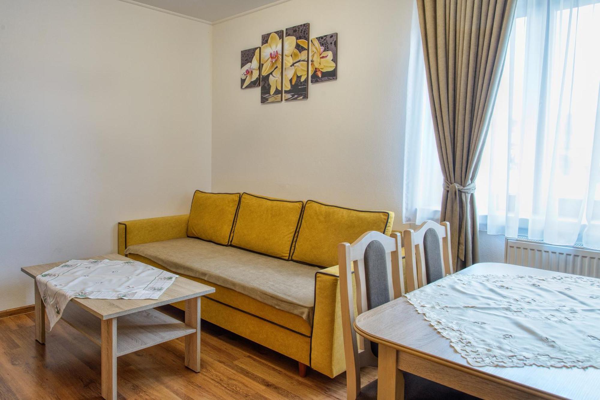 Vela Apartment Maly Slavkov Luaran gambar